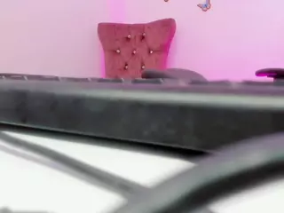 ZoeyBelair's Live Sex Cam Show