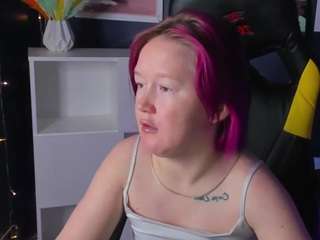 sara-moor from camsoda