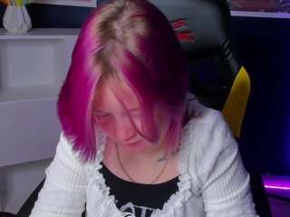sara-moor Live Webcam on CamSoda