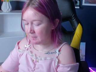 sara-moor chat room