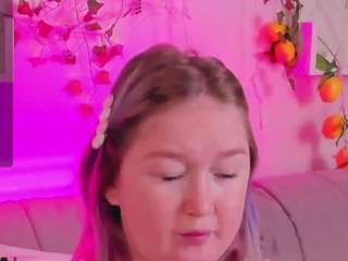 sara-moor chat room
