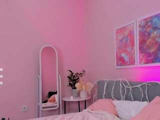  sara-moor chat room