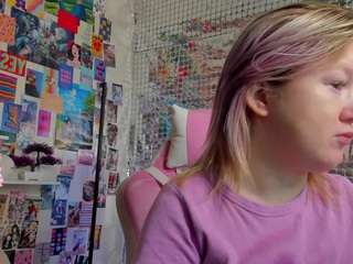  sara-moor chat room