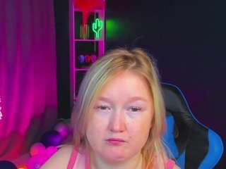  sara-moor chat room