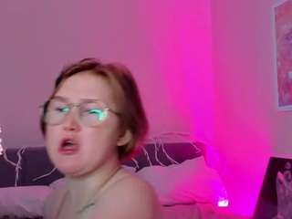  sara-moor chat room