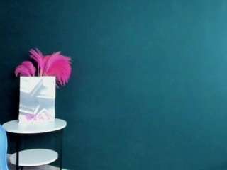 Sara-Moor live webcam show