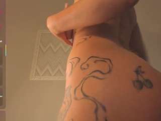 hollyy-lee Sex Cam Show
