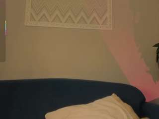 hollyy-lee live webcam show