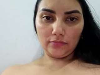 Live webcam model kerry-90 on Soda Cams