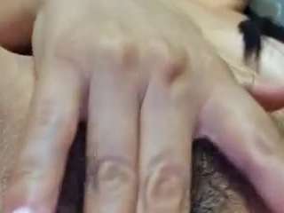 le modèle kerry-90 est en webcam porno dans un show sur le site camsoda, il possède les tags suivants: anal,lovense,wet,toys,teen (18+),tattoos,strapon,smoking,shower,nipples,ball-sucking,lush,natural,hairy pussy,cooking,black hair,blowjob,fingers,brown eyes,cum