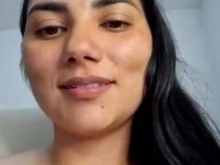 kerry-90's CamSoda show and profile