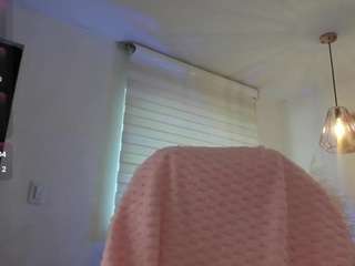 paola-wood Live Webcam on CamSoda