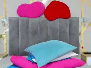 Carolinee-Torres live cam preview