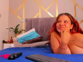 Carolinee-Torres's Live Sex Cam Show