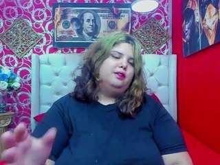 Lisa_hot