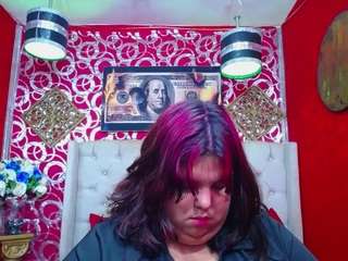 Lisa_hot
