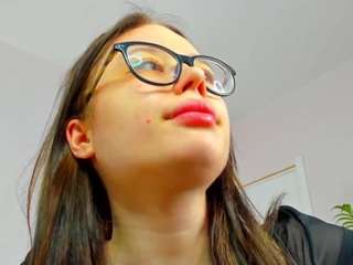 Live webcam model linda-blanc on Soda Cams