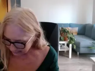 SofiaDream's Live Sex Cam Show