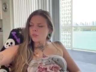 xojennifoxx Live Webcam on CamSoda
