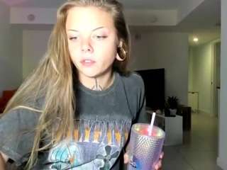 xojennifoxx webcam model