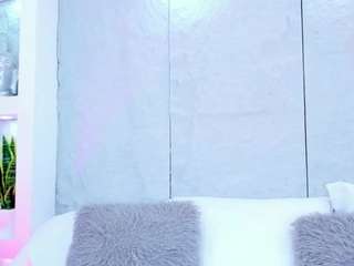 avymilton chat room
