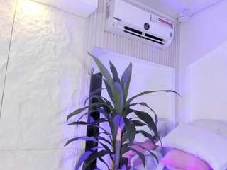 avymilton webcam model