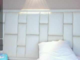 avymilton Live Webcam on CamSoda