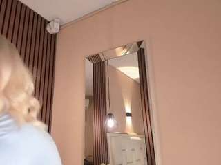 le modèle avymilton est en webcam porno dans un show sur le site camsoda, il possède les tags suivants: asshole,sexy,blowjob,no drinking,no smoking,public,pussy,sex-toys,sexydance,massage,skinny,spank,spanks,teen-18,toys,twerking,young-adult,naked,natural,lush