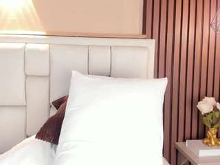 avymilton live cam profile