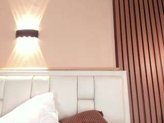 avymilton live cam profile