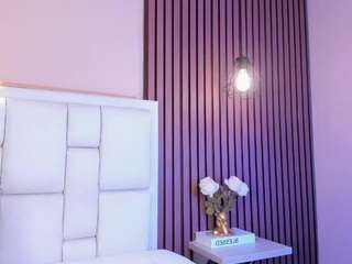 avymilton's live room