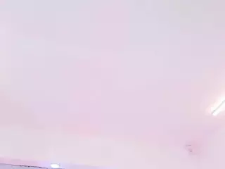 AvyMilton's Live Sex Cam Show