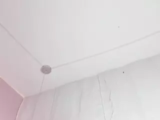 AvyMilton's Live Sex Cam Show