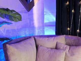 megan-devon's CamSoda show and profile