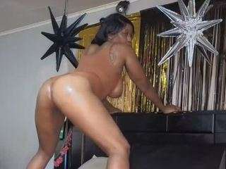 MRNMRSGOODIETIMESPLAYHOUSE live cam preview