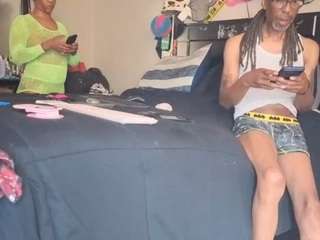 MRNMRSGOODIETIMESPLAYHOUSE live cam preview