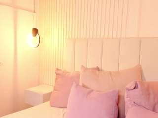 nakyra-bell webcam