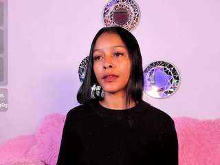 nakyra-bell
