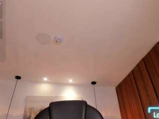 Sara Evans live cam preview