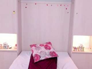  trishamoon chat room