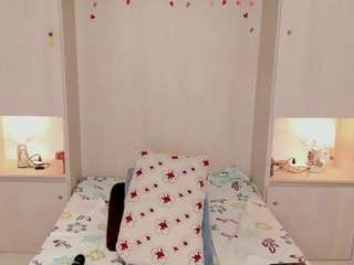 le modèle trishamoon est en webcam porno dans un show sur le site camsoda, il possède les tags suivants: anal,shaved pussy,naked,ass,no drinking,no smoking,orgasm,public,pussy,sexy,solo,lovense,squirter,strip,swallow,teen 18,toys,twerk,wet,young adult