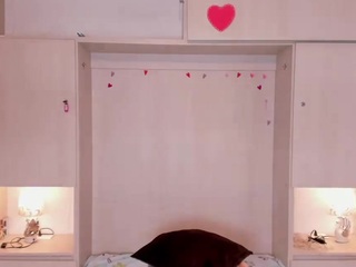 trishamoon live webcam show