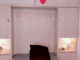 trishamoon live webcam show