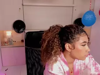 trishamoon's Live Sex Cam Show