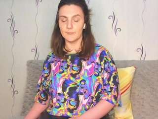 jaimefoxy's CamSoda show and profile