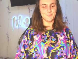 This model is live right now. jaimefoxy