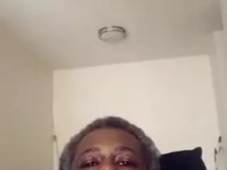 longone6996's Live Sex Cam Show