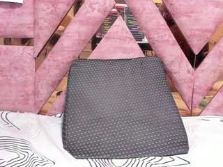 mia-alvares live webcam show