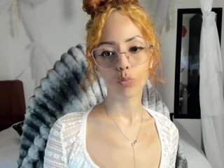 isabell2424 Live Webcam on CamSoda