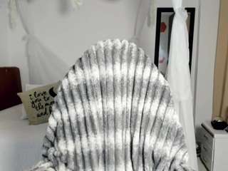 isabell2424 live cam profile